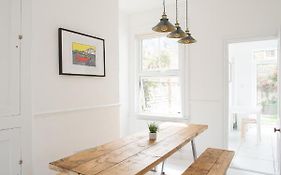 Elegant York House - On A Beach Road, Sleeps 12, With Sea Views