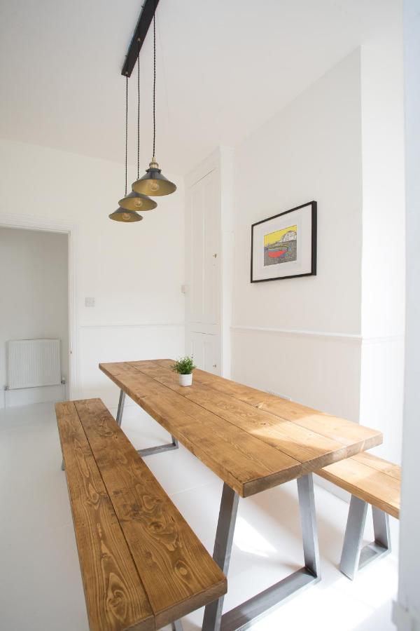 Elegant York House - On A Beach Road, Sleeps 12, With Sea Views Worthing Exterior photo